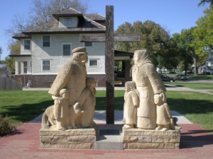 RecordClick genealogists AHSGR statue