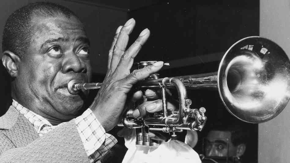 louis armstrong biography